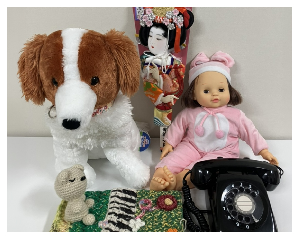 懐かしい品々や人形